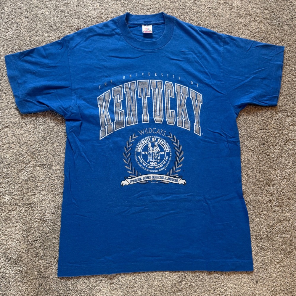 Vintage 90s University of Kentucky Wildcats T-Shirt Blue Fruit of the Loom L